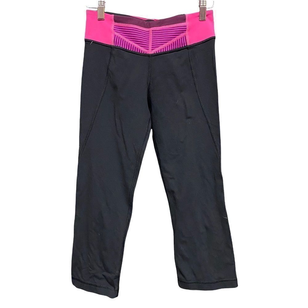 Lululemon cropped leggings black and pink no size tag - Picture 3 of 4